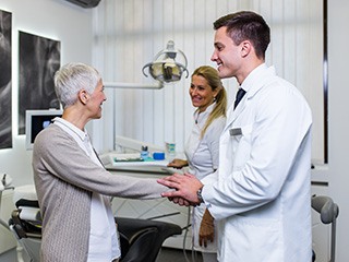 Woman meeting a dentist